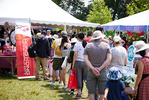 The HKETONY set up a game booth at the festival site, which attracted over 50,000 revellers.