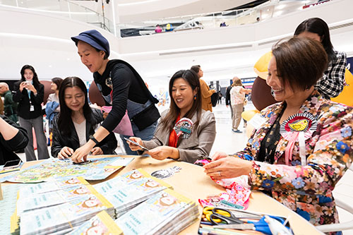  Officiating guests joined the DIY workshop at the 
