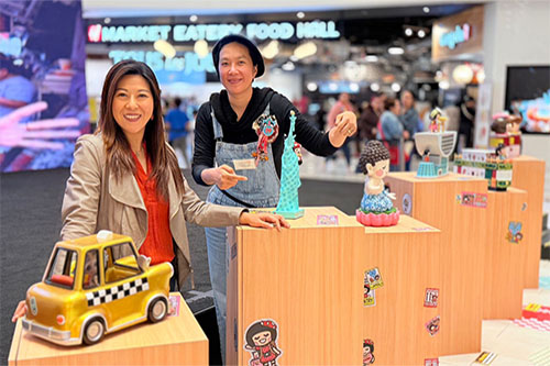  Director of HKETONY Maisie Ho (left); and founder and creator of Hong Kong creative brand Chocolate Rain Prudence Mak (right) at the opening ceremony of the 