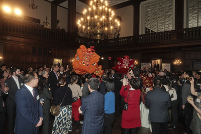 1 Guests of the reception enjoyed the lion dance performance.