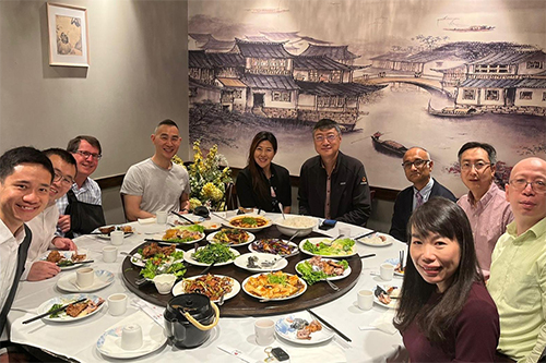 1 The Director of HKETONY, Maisie Ho, reinforced the bilateral ties between Hong Kong and Boston during her duty visit to Boston, Massachusetts of the United States. Photo shows Ms Ho (fifth left) with local biotech start-ups and venture capitalists at a luncheon, co-hosted by the HKETONY and the Boston Chinese Investment Club.