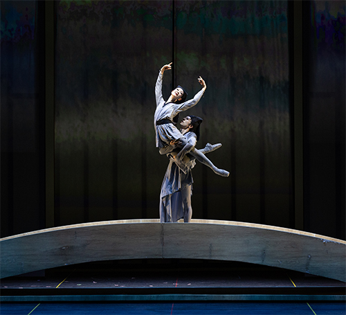 1 The Hong Kong Ballet captivated New York with the US premiere of its award-winning production “The Butterfly Lovers” at its opening night at the prestigious David H. Koch Theater, Lincoln Center, on August 22 (New York time).