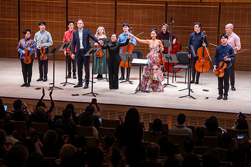 A New York audience embarked on a captivating musical journey at “Four Seasons: A Journey of 1725 – 2025”, a concert presented by Hong Kong’s music talents and supported by the Hong Kong Economic and Trade Office, New York (New York ETO) at the prestigious Carnegie Hall on November 22 (New York time). 