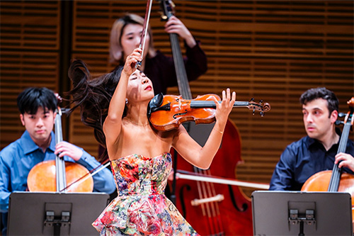 A New York audience embarked on a captivating musical journey at “Four Seasons: A Journey of 1725 – 2025”, a concert presented by Hong Kong’s music talents and supported by the Hong Kong Economic and Trade Office, New York (New York ETO) at the prestigious Carnegie Hall on November 22 (New York time). 