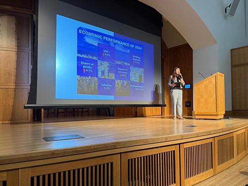 1 The Director of the Hong Kong Economic and Trade Office in New York, Maisie Ho, spoke at the 2025 Penn Wharton China Summit, organized by the Wharton School of the University of Pennsylvania on March 29, where she shared the latest developments and exciting opportunities in Hong Kong with a dynamic audience of students, industry leaders, and scholars.